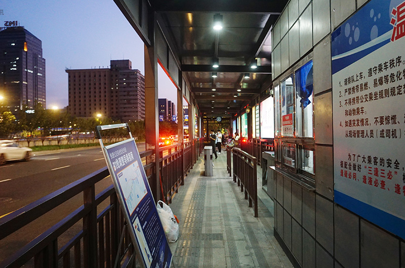 采購不能不知的影響公交候車亭造價的5大因素