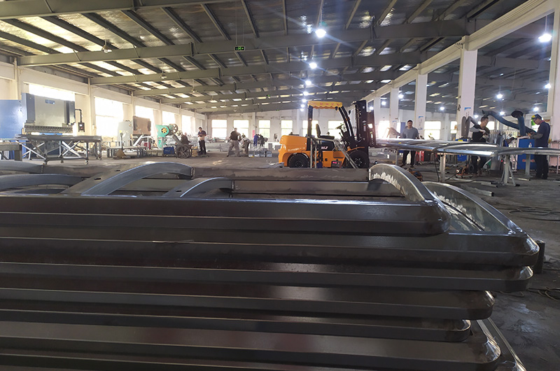 節(jié)后萬城公交候車亭生產制造工作持續(xù)開展